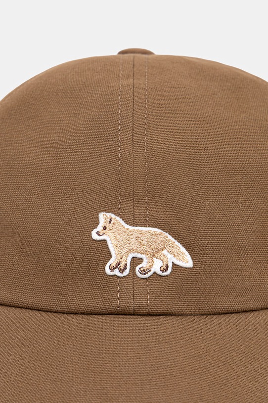 Bavlnená šiltovka Maison Kitsuné Baby Fox OW06108WB0026 hnedá SS26