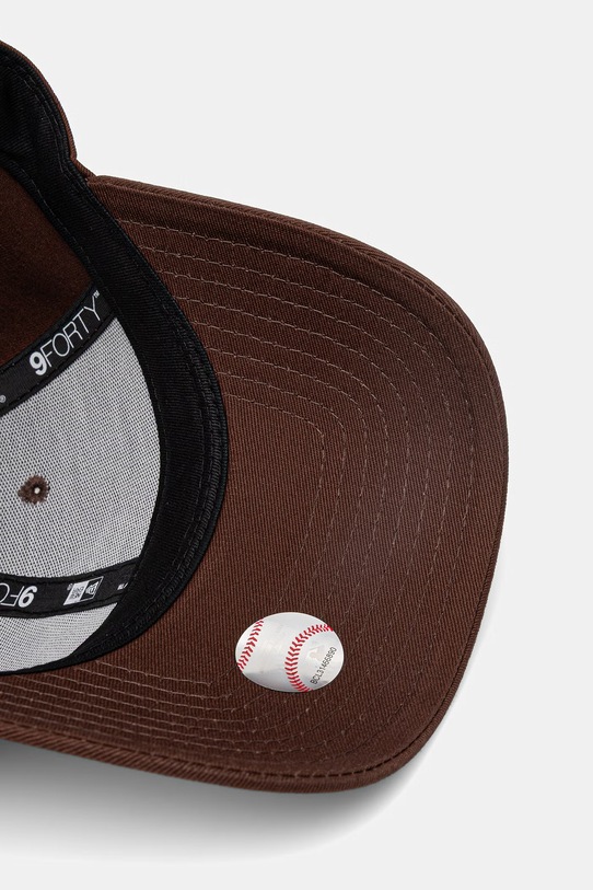 New Era czapka z daszkiem bawełniana OUTLINE 9FORTY® 60771714 brązowy