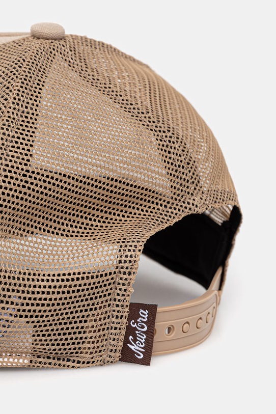 Akcesoria New Era czapka z daszkiem OVAL CANVAS DISTRESS TRUCKER 60771805 beżowy
