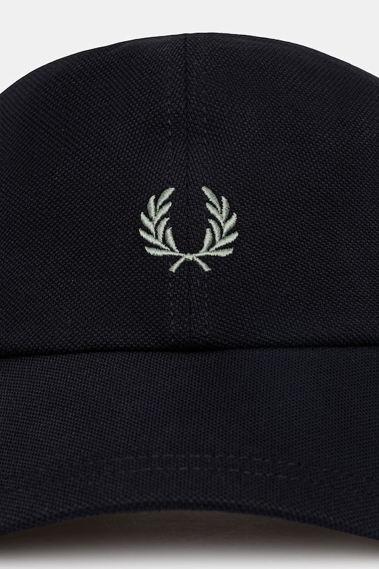 Fred Perry czapka z daszkiem bawełniana HW2295 granatowy SS26