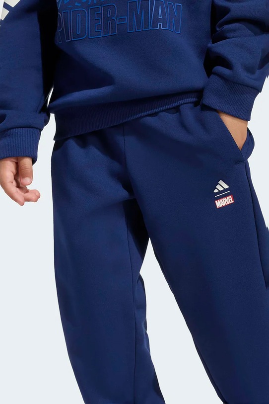 Dětská tepláková souprava adidas MRVL JZ3569