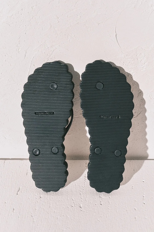 women'secret Σαγιονάρες δίχαλο γυναικείες επίπεδο τακούνι FLIP FLOP μαύρο 5163222