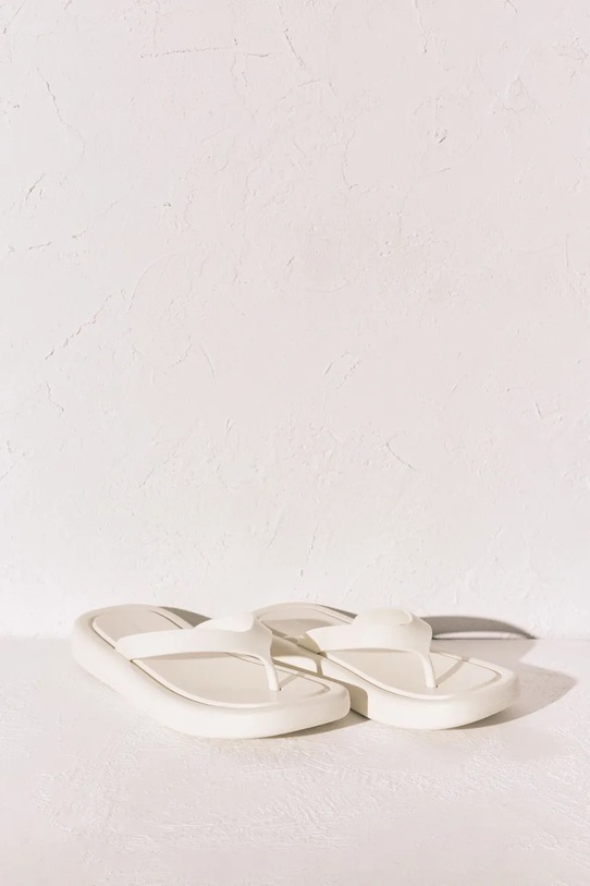 women'secret tangapapucs lapos sarkú női SI FLIP FLOP CREAM 5163229 bézs SS26