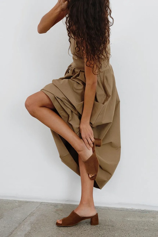 Vagabond Shoemakers klapki na słupku damskie zamszowe PIPER 5921.240.89 brązowy