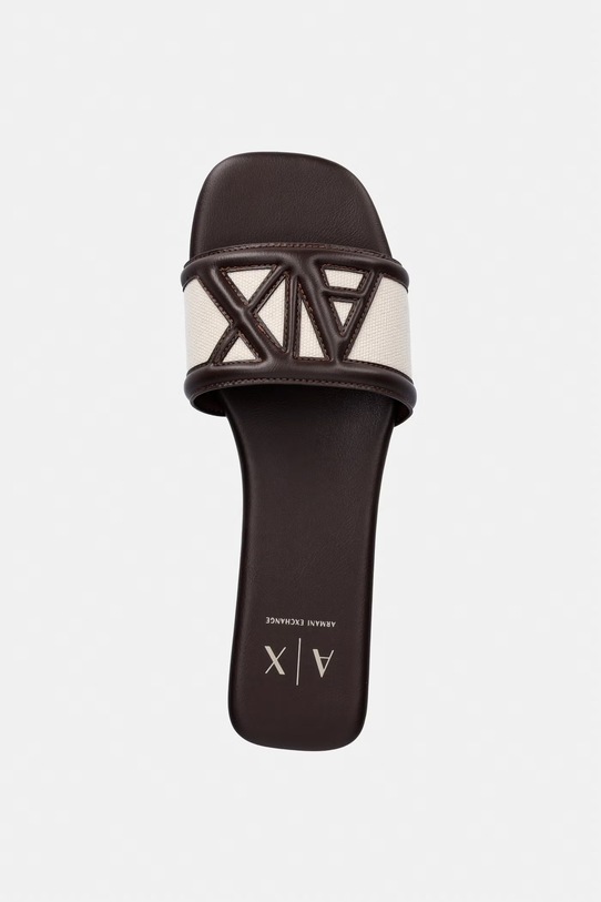 Armani Exchange klapki brązowy XW002568.AF22752.MZ766