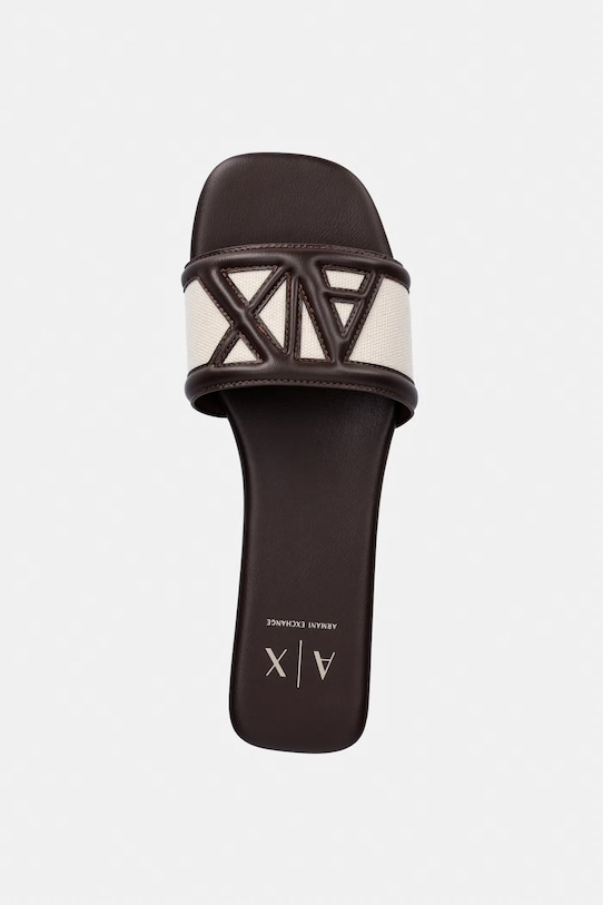 Armani Exchange klapki brązowy XW002568.AF22752.MZ766