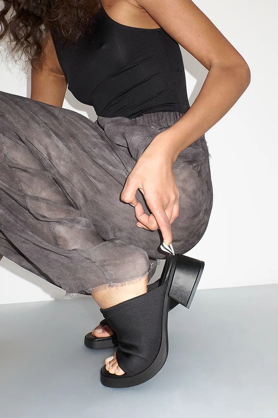 Miista klapki Zooey E8.3319 czarny