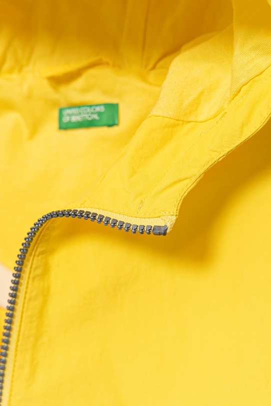 Chłopiec United Colors of Benetton krótka kurtka dziecięca 2IGGGN049.P.Stagionale żółty