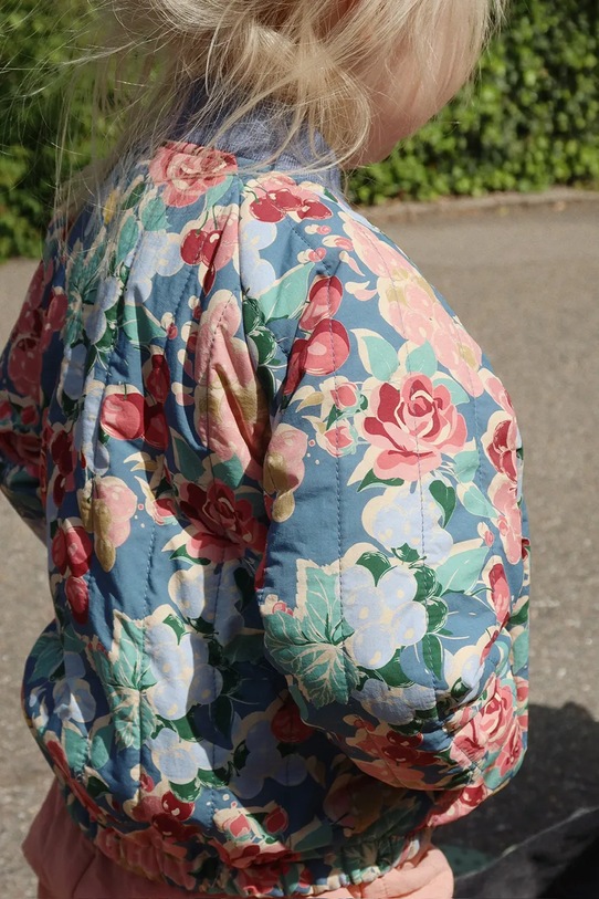 Konges Sløjd kurtka bomber dziecięca JUNO PRINTED BOMBER JACKET bez kaptura multicolor KS104883.G.PPY2