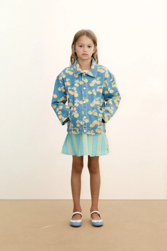 Дитяча джинсова куртка Tinycottons ORANGES JACKET джинс блакитний SS26.360