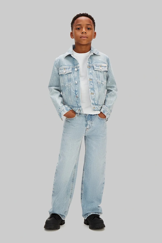 Chłopiec Calvin Klein Jeans krótka kurtka dziecięca jeansowa LVCKSJD02B.104.116.PPY2 niebieski