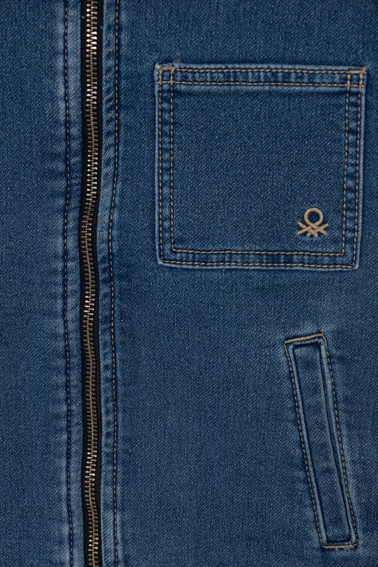 Chlapec United Colors of Benetton džínsová bunda detská bavlnená s elastanom 24LGGN04I.P.Stagionale tmavomodrá