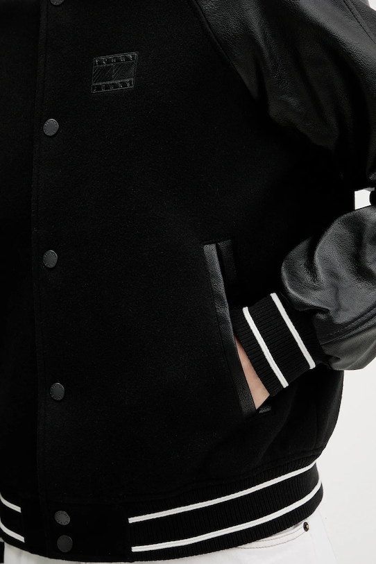 Μπουφάν από μίγμα μαλλιού Tommy Jeans DM0DM22439