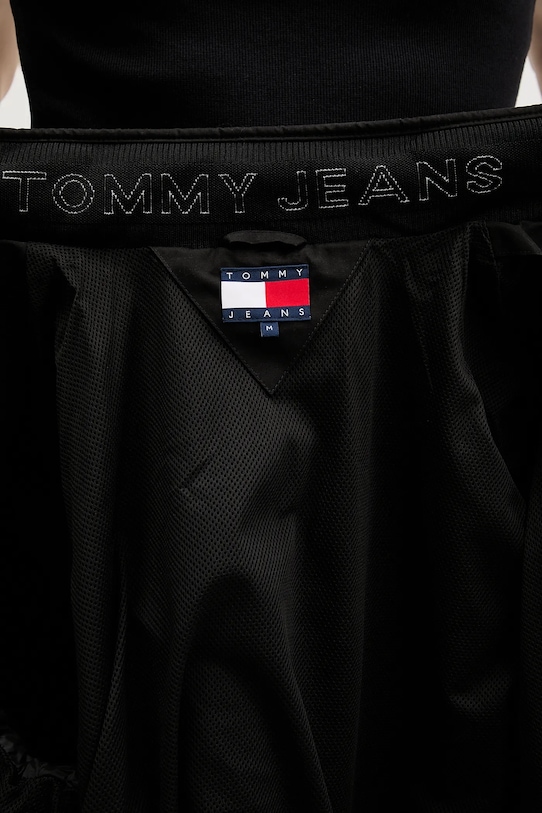 Μπουφάν Tommy Jeans DM0DM22720 μαύρο