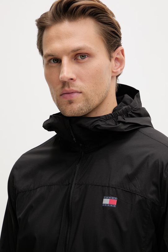 Tommy Jeans prechodná bunda pánska čierna DM0DM23112