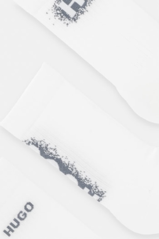 HUGO skarpety męskie 3P QS SPRAY LOGO CC 3-pack 50557082 biały SS26