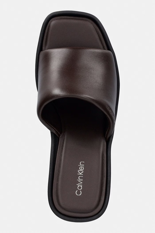 Calvin Klein pantofle na klínku dámské kožené WEDGE 70 SNDL MULE LTH hnědá HW0HW02881