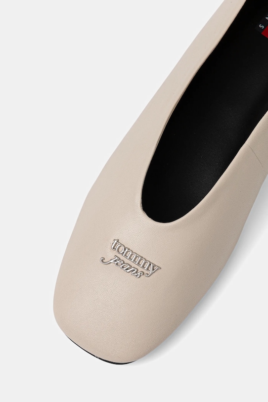 Tommy Hilfiger baleriny skórzane TJW BALLERINA WITH LACES beżowy EN0EN02939