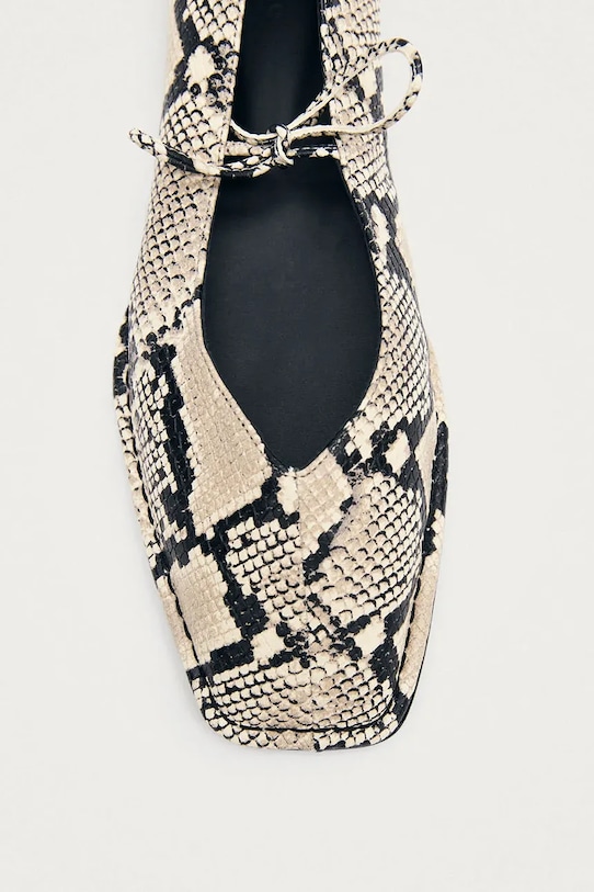 Alohas baleriny skórzane Sway beżowy S100588.02