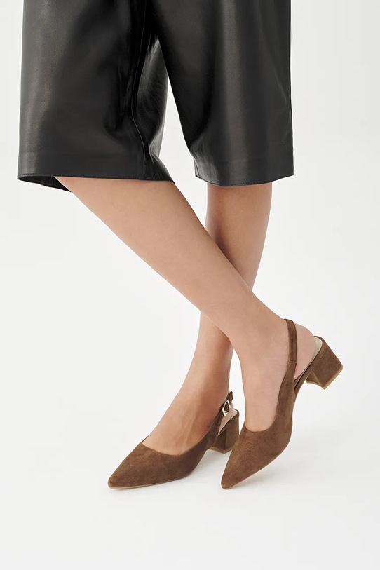 Vagabond Shoemakers czółenka z odkrytą piętą nubukowe MARTA 5928.140.89 brązowy