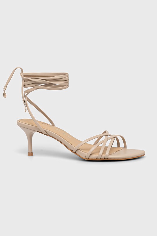 Guess sandály na jehlovém podpatku GARSIE FLJGAE.ELE03.CREAM béžová SS26