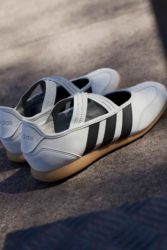 Παιδικές μπαλαρίνες adidas BARREDA MARY JANE JP6736