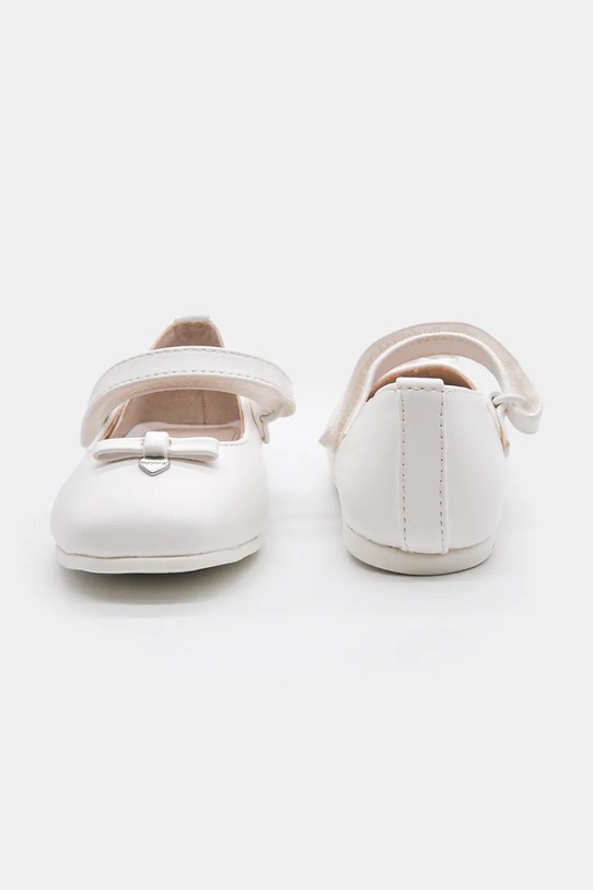 Mayoral baleriny dziecięce 41727.27A.Baby.PPY2 biały SS26