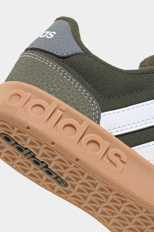 Παιδικά sneakers adidas BREAKBASE JR9780 πράσινο SS26