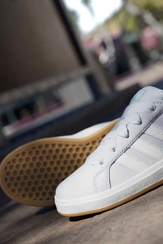 adidas sneakersy zamszowe dziecięce GRAND COURT 00s KI4068