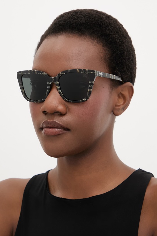 Burberry okulary przeciwsłoneczne damskie czarny 0BE4487