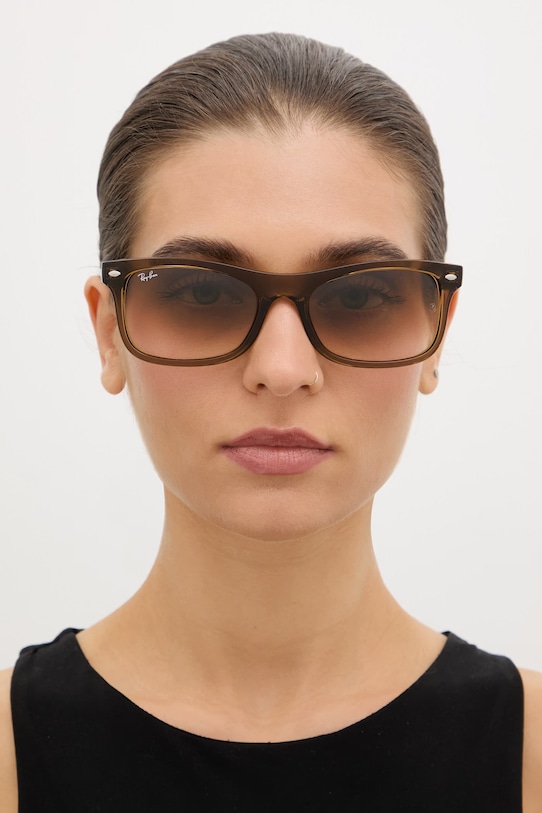 Ray-Ban okulary przeciwsłoneczne 0RB2226