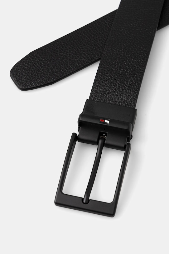 Usnjen pas Tommy Hilfiger AM0AM13957 črna SS26