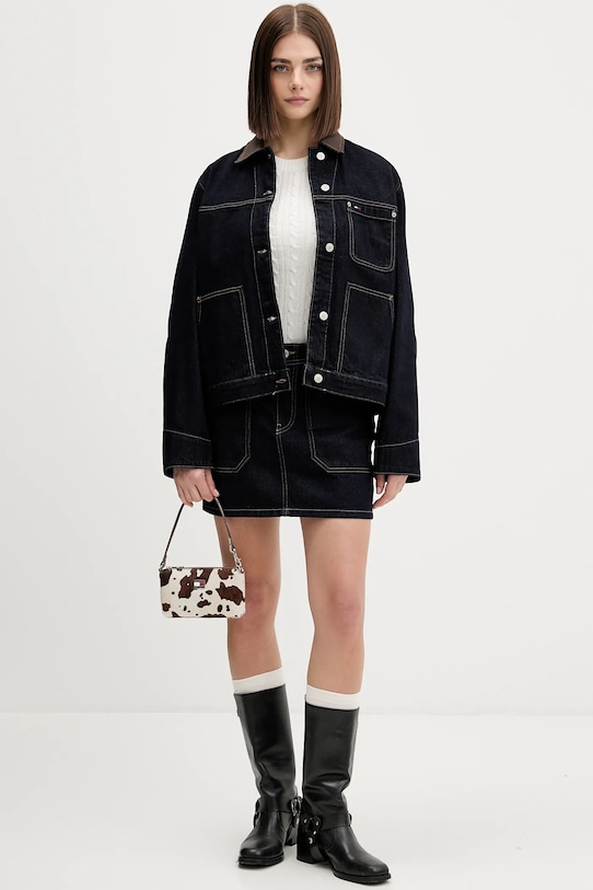 Δερμάτινο πορτοφόλι Tommy Jeans AW0AW18091