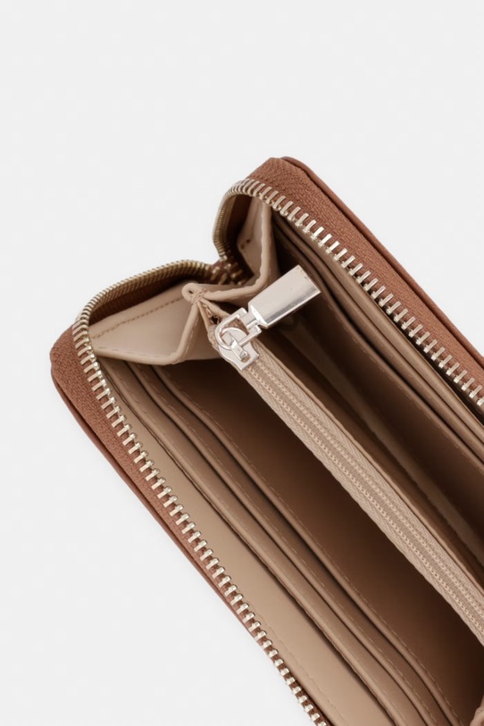 Doplnky Guess dámska peňaženka z imitácie kože JANIE SWVG99.10140 hnedá