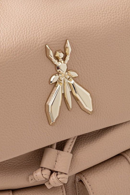 Patrizia Pepe dámský kožený batoh béžová 8B0340.L133