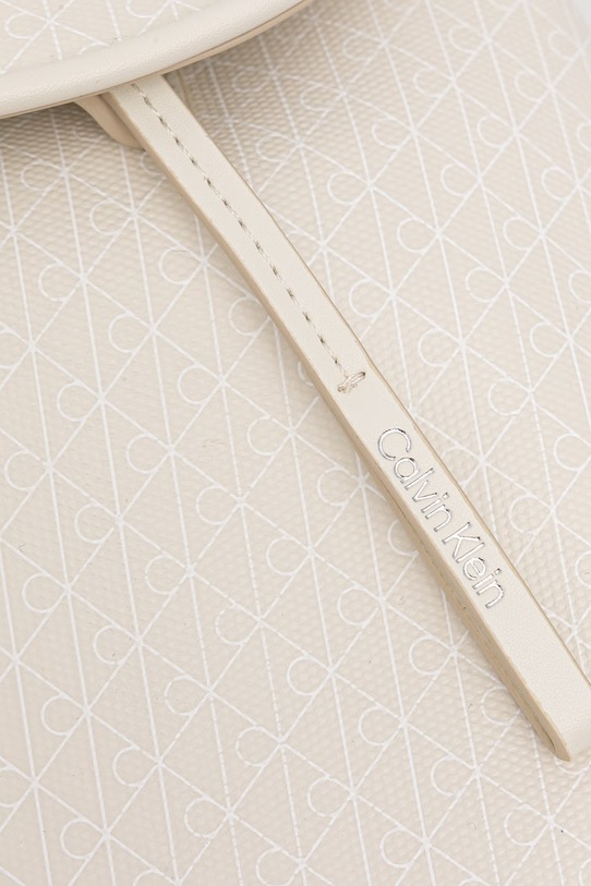 Calvin Klein ruksak dámsky z imitácie kože béžová LV04F3507G