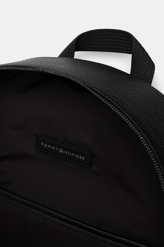 Tommy Hilfiger ruksak pánsky z imitácie kože AM0AM14165 čierna