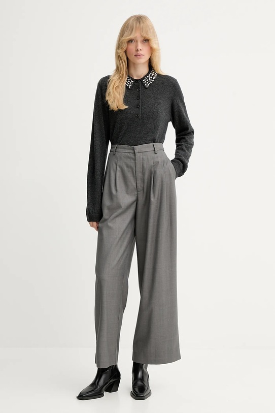 Gestuz sweter wełniany 10910778 szary SS26