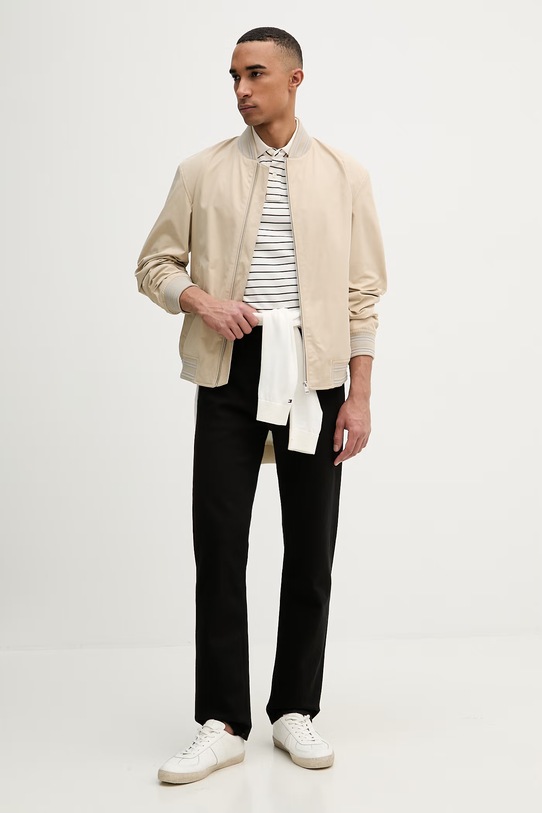 Tommy Hilfiger MW0MW17770. beżowy SS26