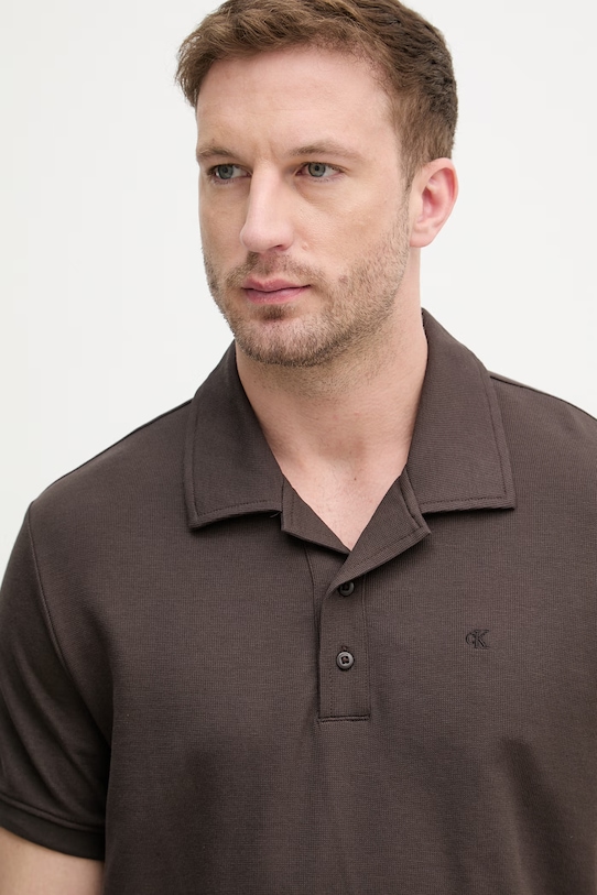 Calvin Klein Jeans πόλο ανδρικό με βαμβάκι καφέ LV04RF205G