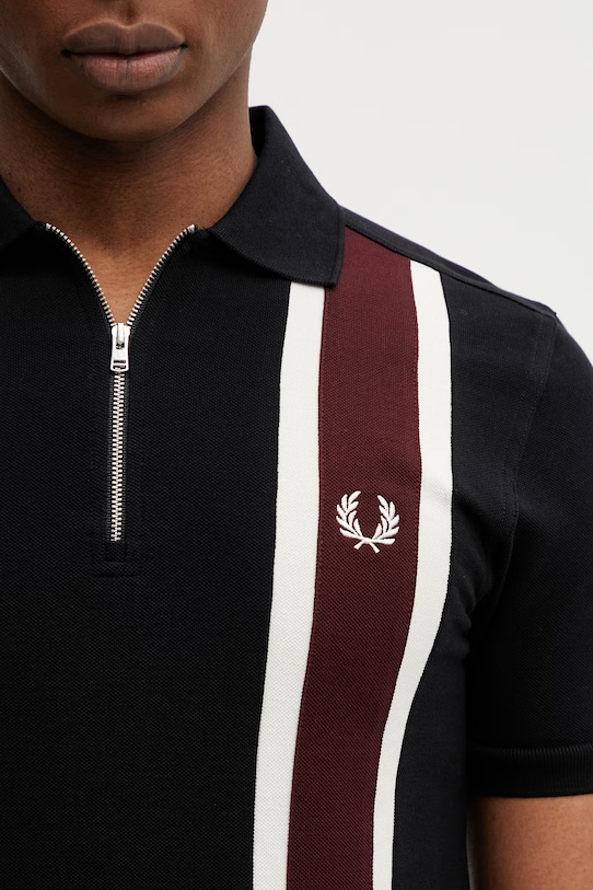 Памучна тениска с яка Fred Perry черен M2420