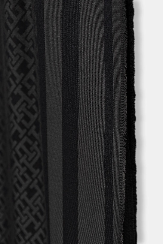 Šal Tommy Hilfiger AW0AW18273 črna SS26