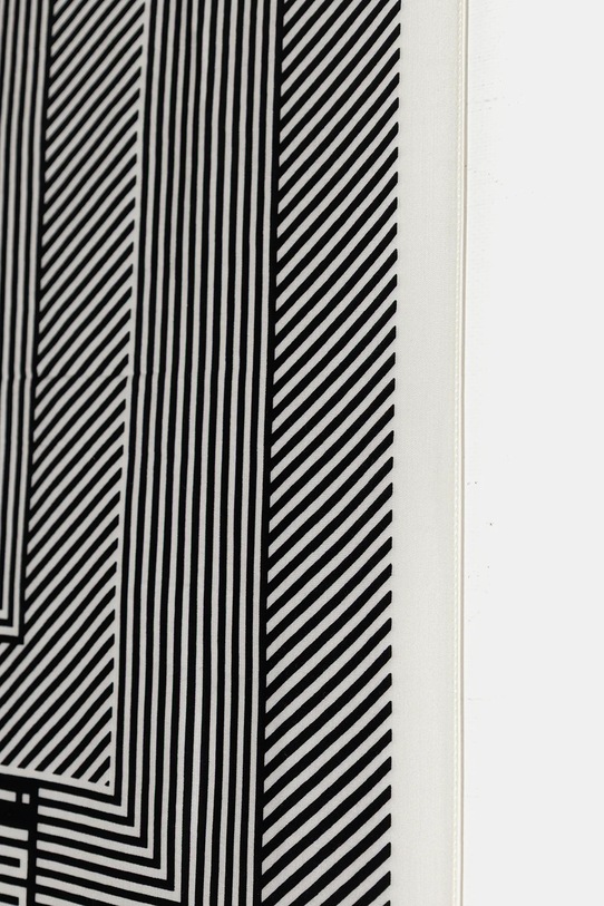 Joop! chusta 30100528 czarny SS26