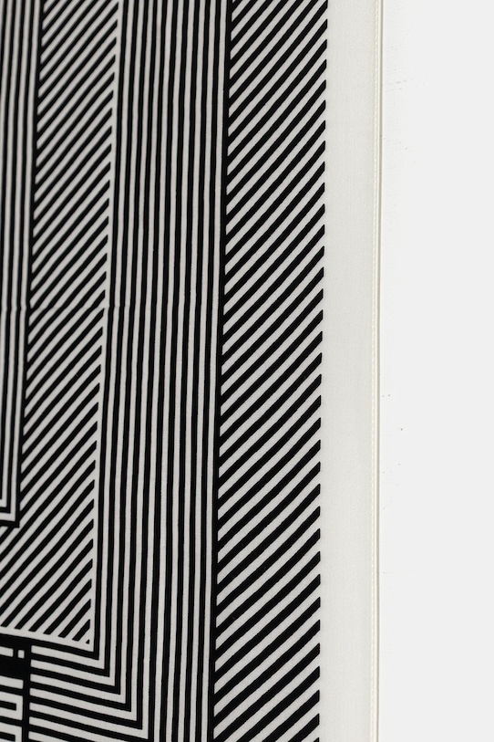 Joop! chusta 30100528 czarny SS26