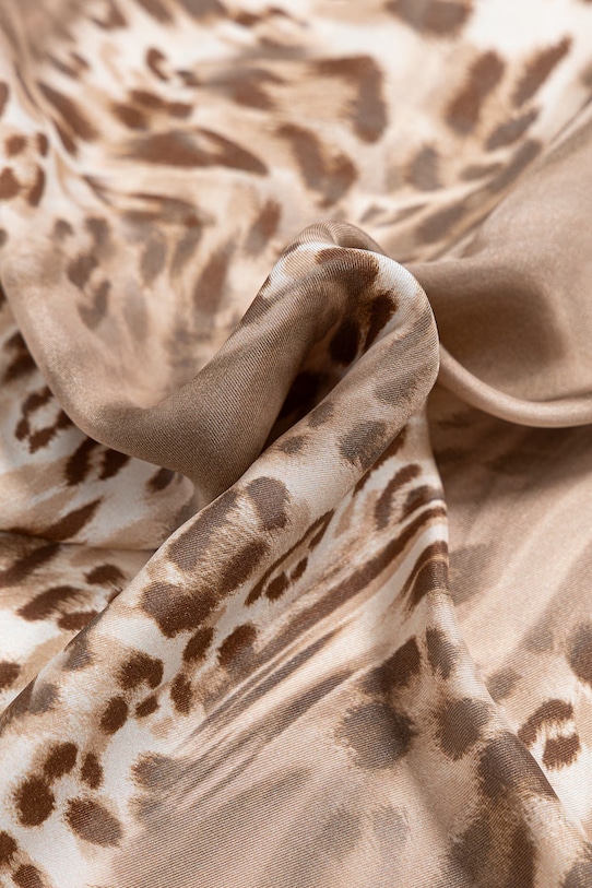 Akcesoria Blugirl Blumarine chusta damska z dodatkiem jedwabiu NA6015.T490A beżowy