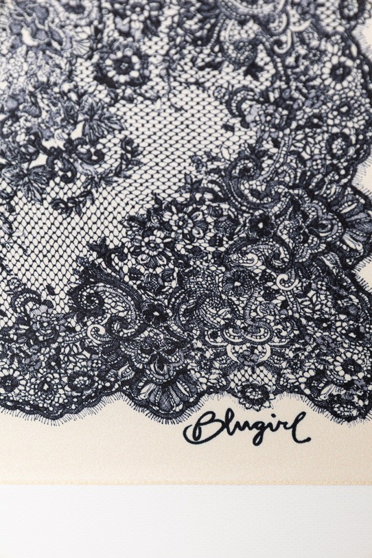 Blugirl Blumarine apaszka damska z jedwabiem NA6023.T490A beżowy SS26