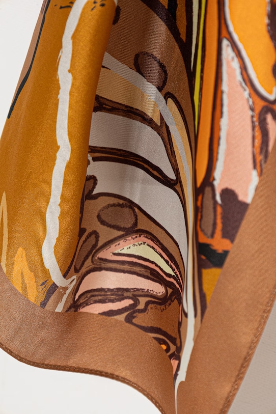 Akcesoria Kurt Geiger London apaszka damska jedwabna 5632430469 brązowy