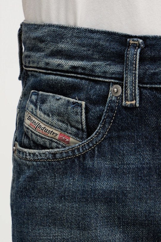 Diesel jeansy 1979 D-AKEMI L.32 niebieski A03624.09N70