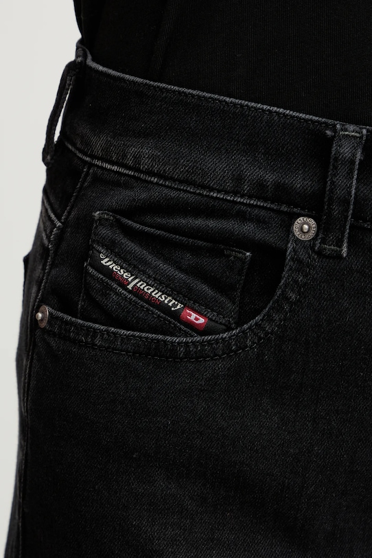 Diesel jeansy 1979 D-AKEMI L.32 czarny A03624.09N89