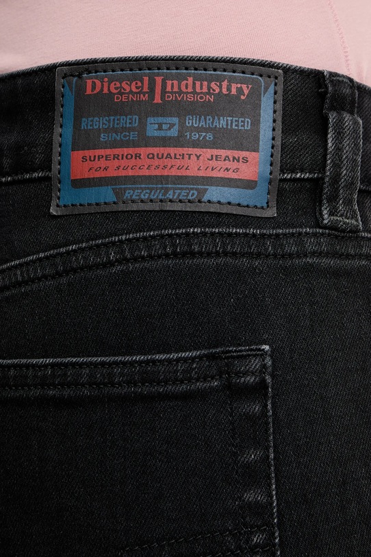 Diesel jeansy 1992 D-JIANN L.32 czarny A17897.09N89